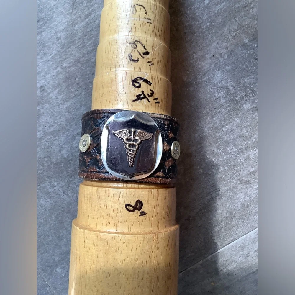 Leather cuff, up to 7 1/2” wrist